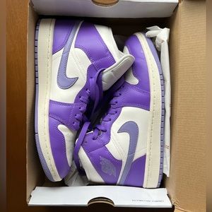 Women’s Air Jordan Retro 1 Mid Casual Shoes